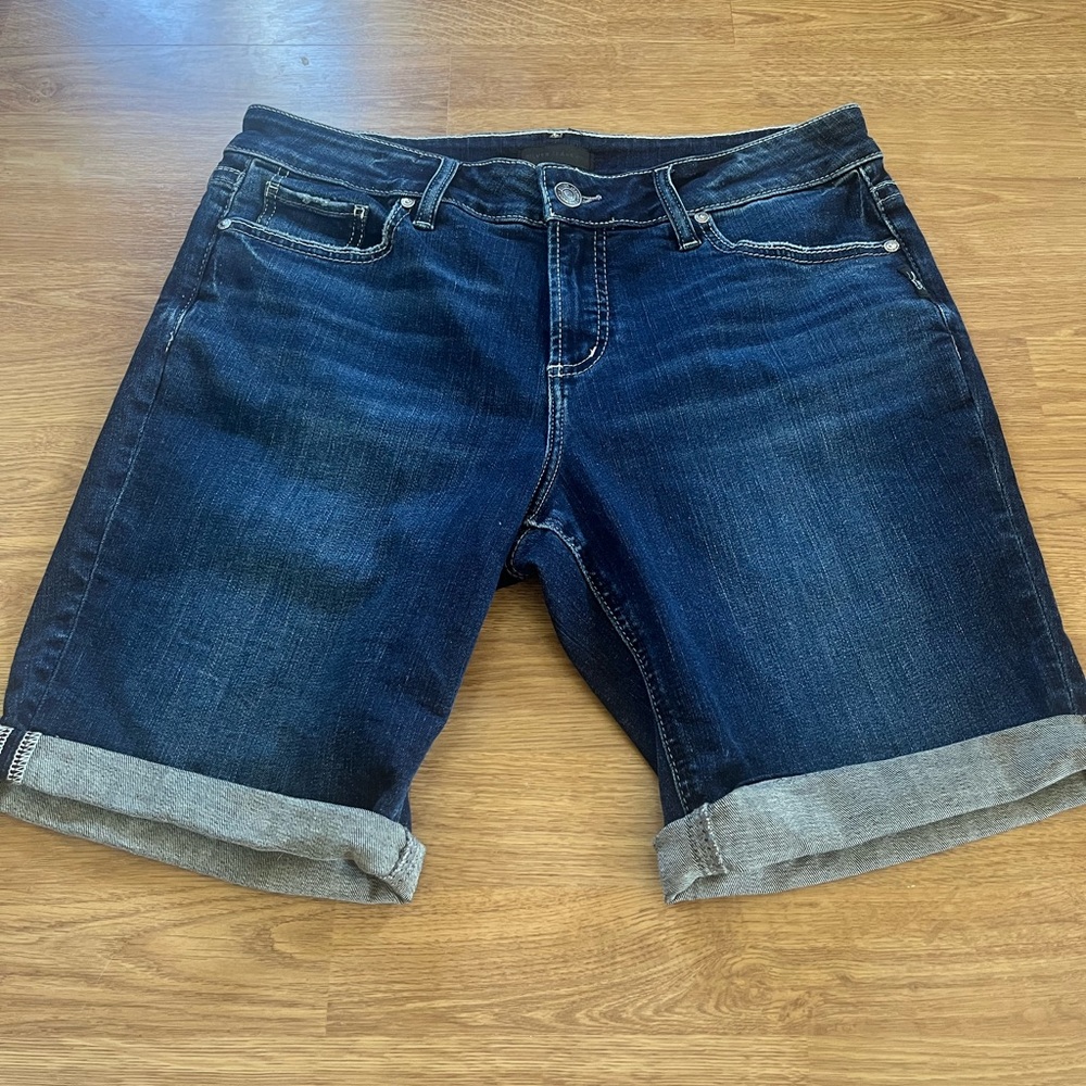 NWOT silver jean shorts